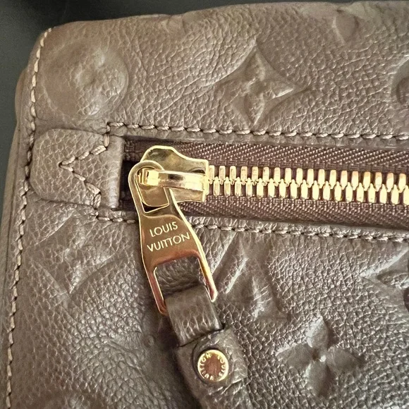 Louis Vuitton Petillante Monogram Empreinte Clutch - excellent condition! - Picture 10 of 16